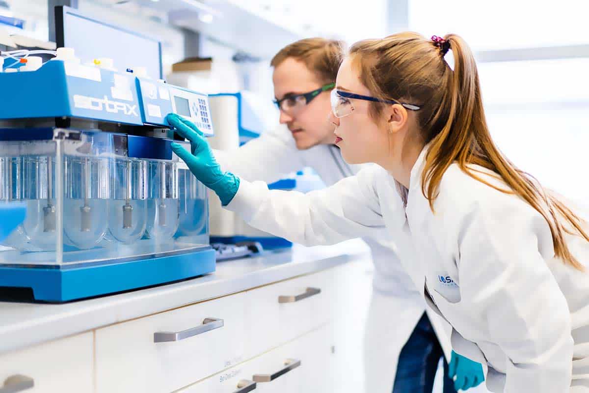 banner_azubis_allgemein Ausbildungsberufe bei Losan Pharma